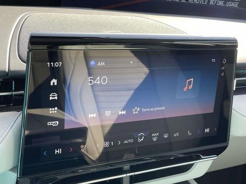 New 2026 Lincoln Nautilus Reserve image 21