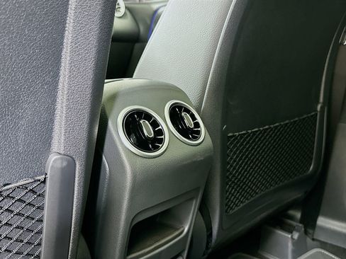 New 2026 Mercedes-Benz GLB 250 image 27