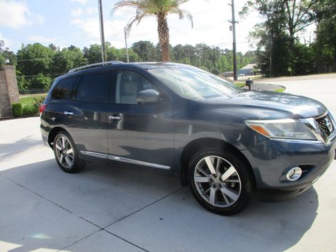 Used 2014 Nissan Pathfinder Platinum w/ Platinum Premium Package AWD/4WD image 27