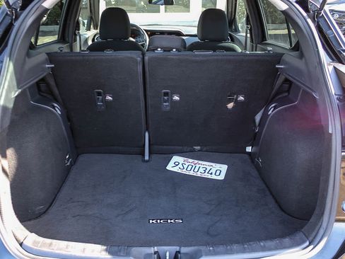 Used 2021 Nissan Kicks SR image 26