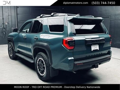 Used 2025 Toyota 4Runner TRD Off-Road Premium AWD/4WD image 5