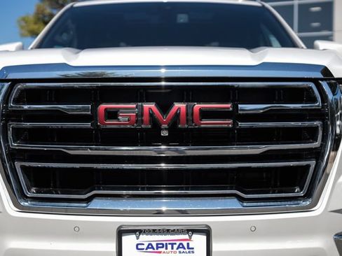 Used 2021 GMC Yukon SLT w/ SLT Premium Package AWD/4WD image 17