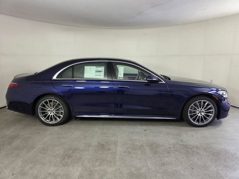 New 2026 Mercedes-Benz S 580 4MATIC Sedan image 3