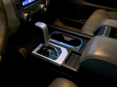 Used 2016 Toyota Tundra Limited image 16