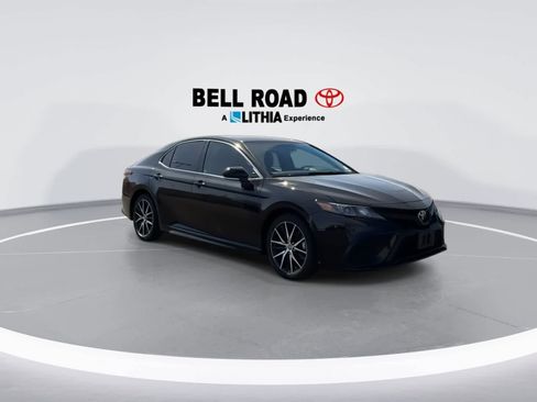Used 2024 Toyota Camry SE FWD image 2