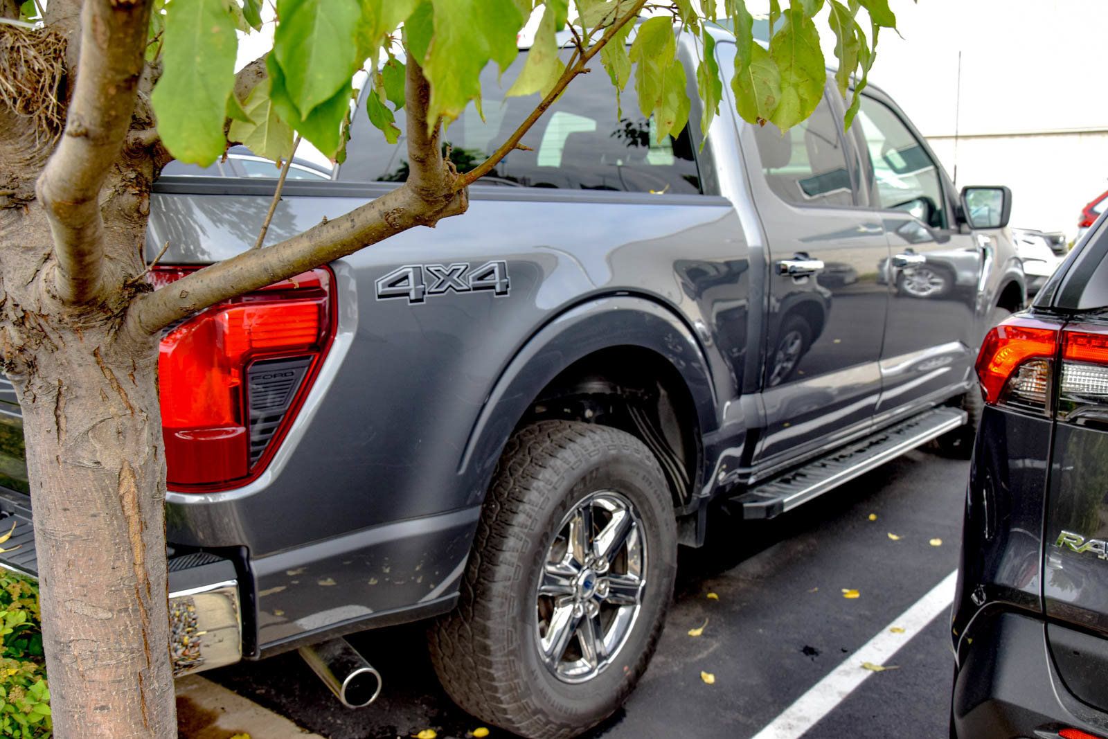 Used 2025 Ford F150 XLT w/ Equipment Group 301A Standard AWD/4WD image 4