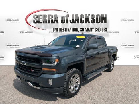 Used 2018 Chevrolet Silverado 1500 LT w/ All Star Edition image 4