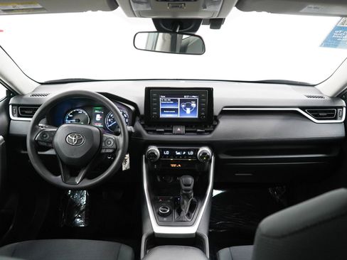 Used 2019 Toyota RAV4 LE w/ Carpet Mat Package AWD/4WD image 13