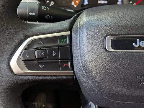 Used 2025 Jeep Compass Latitude w/ Sun & Sound Group AWD/4WD image 20