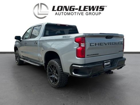 Used 2024 Chevrolet Silverado 1500 Custom Trail Boss w/ Dark Appearance Package AWD/4WD image 4