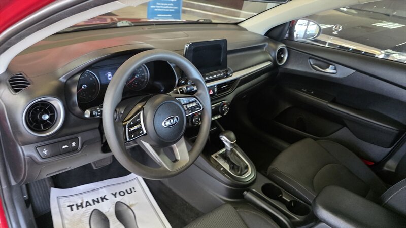 Used 2019 Kia Forte LXS FWD image 11