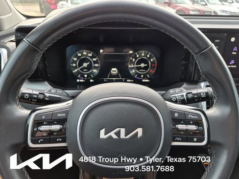 Certified 2023 Kia Sorento SX FWD image 37