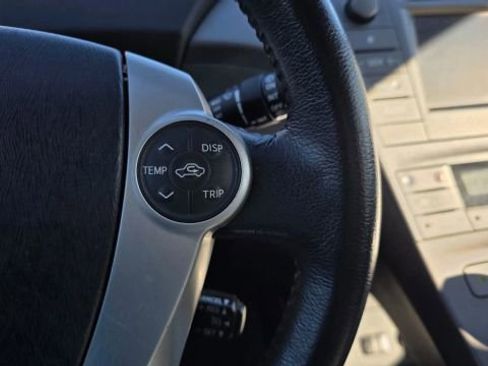 Used 2014 Toyota Prius Four image 19