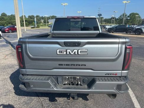 Used 2024 GMC Sierra 2500 AT4 w/ AT4 Premium Plus Package AWD/4WD image 17