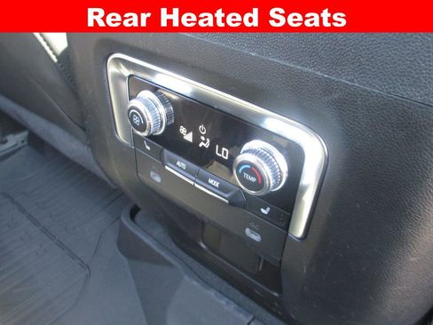 Used 2024 GMC Yukon XL AT4 w/ Technology Package AWD/4WD image 27