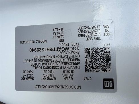 Used 2024 Chevrolet Express 2500 w/ Driver Convenience Package image 23