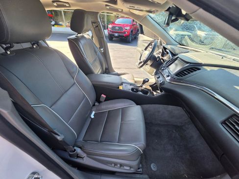 Used 2015 Chevrolet Impala LTZ FWD image 10