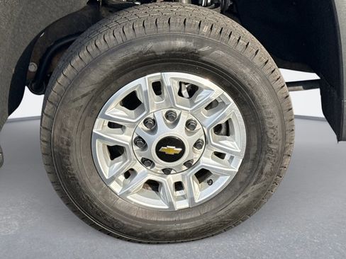 Used 2024 Chevrolet Silverado 2500 LT image 20