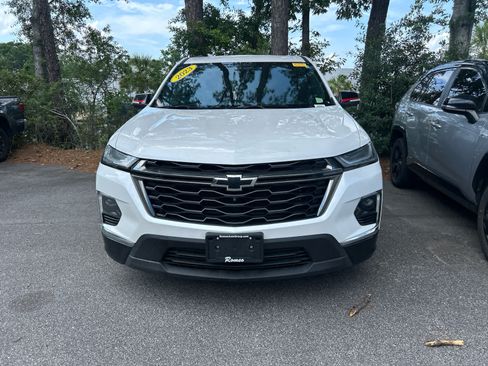 Used 2023 Chevrolet Traverse Premier w/ Redline Edition AWD/4WD image 2