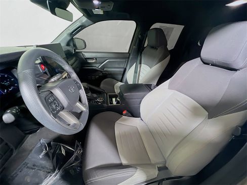 Used 2024 Toyota Tacoma TRD Sport image 19