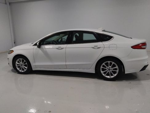Used 2020 Ford Fusion SE FWD image 3