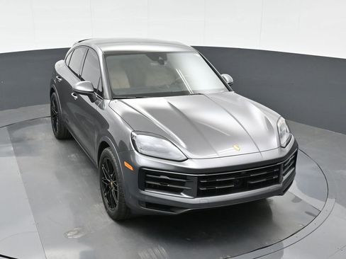 Certified 2024 Porsche Cayenne S AWD/4WD image 32