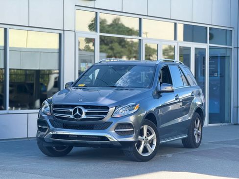 Used 2019 Mercedes-Benz GLE 400 4MATIC image 2