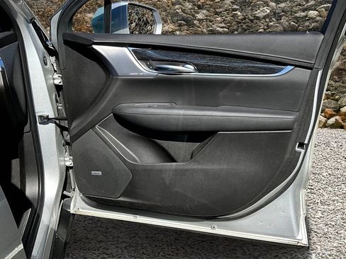 Used 2020 Cadillac XT5 Premium Luxury image 22