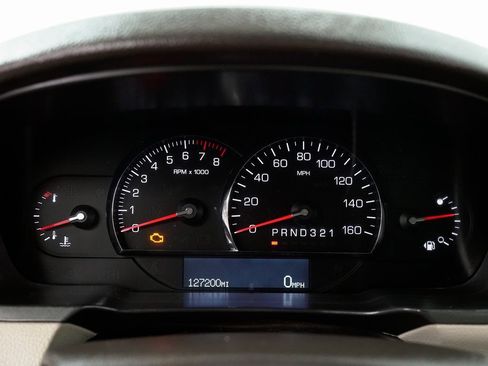 Used 2010 Cadillac DTS Luxury image 14