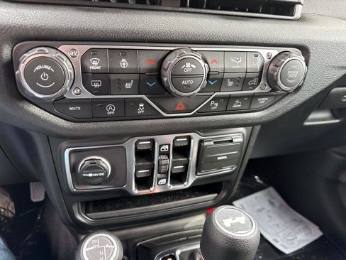 New 2026 Jeep Wrangler Unlimited Sport image 18