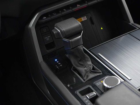 Used 2024 Toyota Tundra Platinum image 20