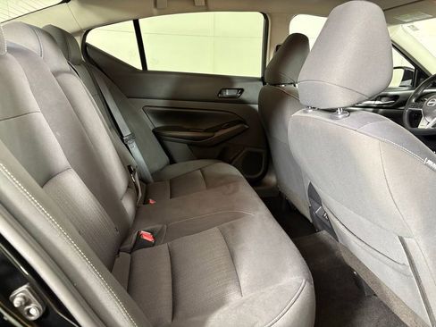 Used 2023 Nissan Altima 2.5 SV FWD image 17