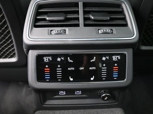 Used 2021 Audi RS 7 Sportback w/ RS 7 Executive Package image 22