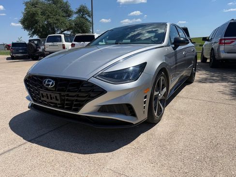 Used 2021 Hyundai Sonata SEL Plus w/ Tech Package FWD image 3