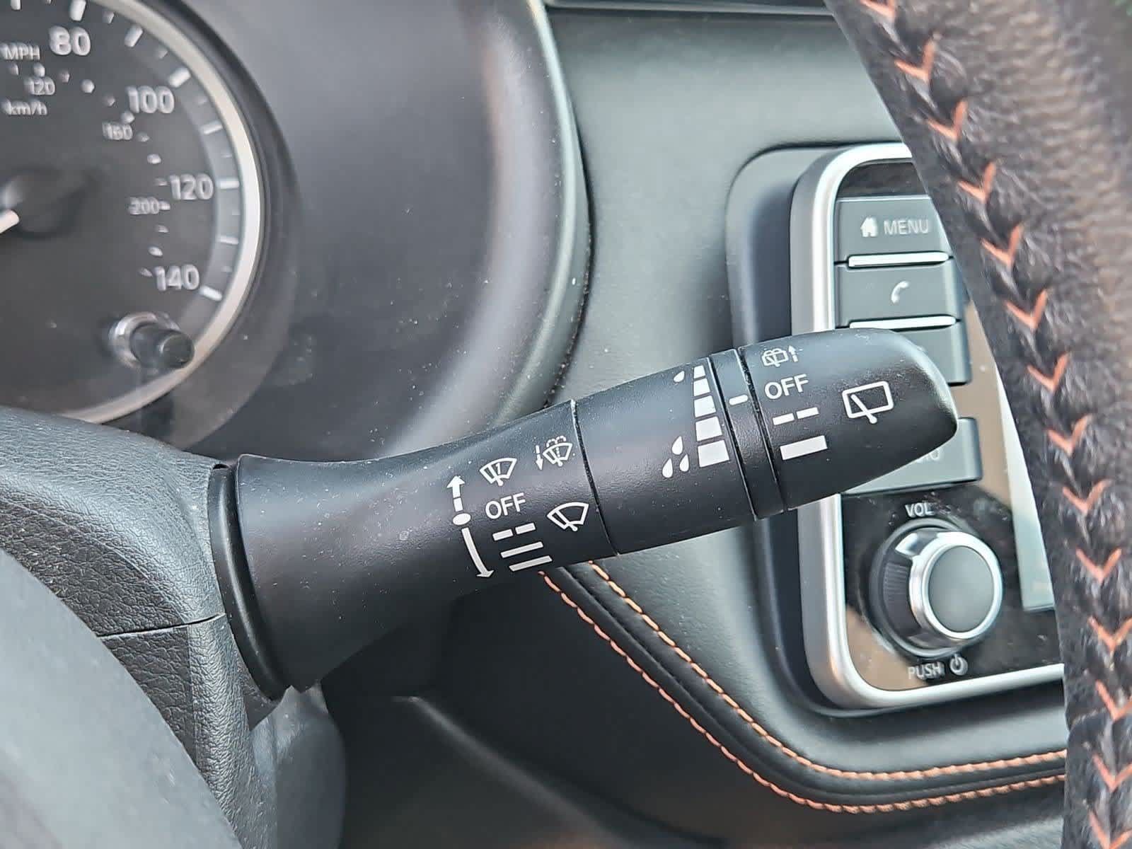 Used 2019 Nissan Kicks SR w/ SR Premium Package FWD image 24