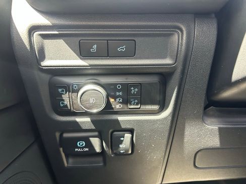 Used 2023 Ford Expedition Max Platinum AWD/4WD image 15