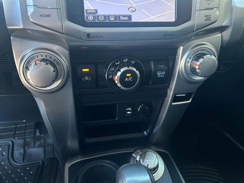 Used 2014 Toyota 4Runner SR5 Premium image 24