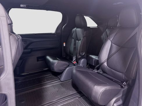 New 2026 Toyota Sienna XLE Woodland Edition AWD/4WD image 25
