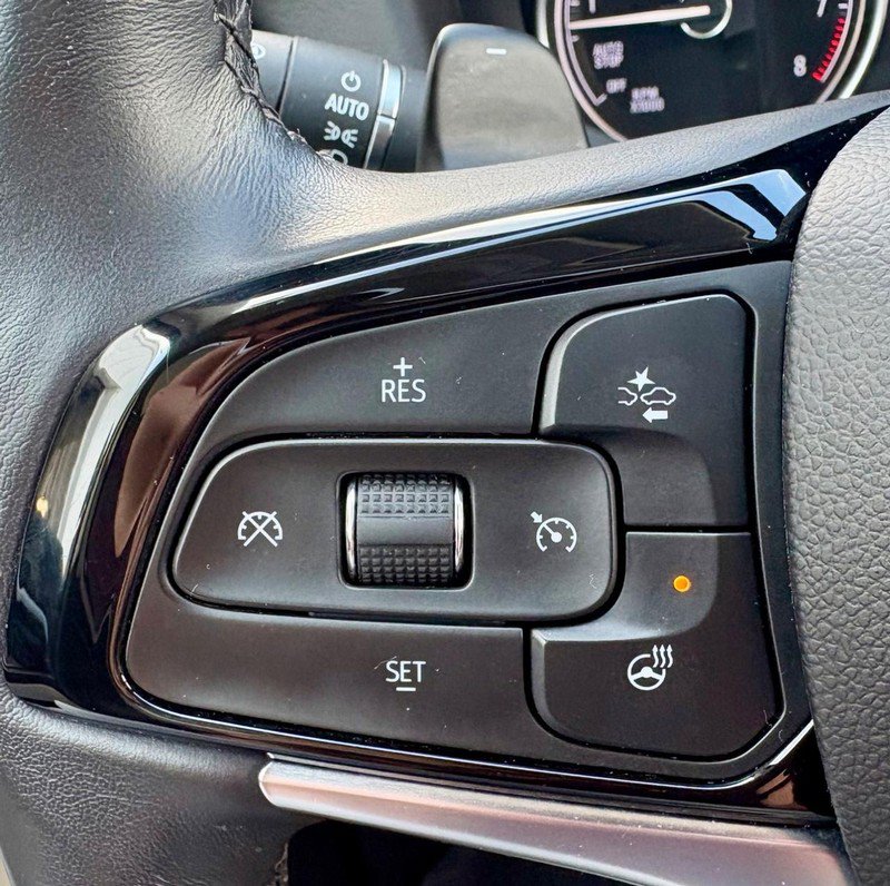 Used 2023 Buick Enclave Essence w/ Experience Buick Package FWD image 22