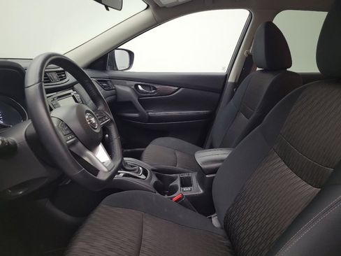 Used 2018 Nissan Rogue SV FWD image 17