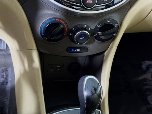Used 2014 Hyundai Accent GLS FWD image 6