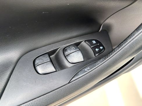 Used 2017 Nissan Altima 2.5 S w/ Power Driver Seat Package FWD image 23