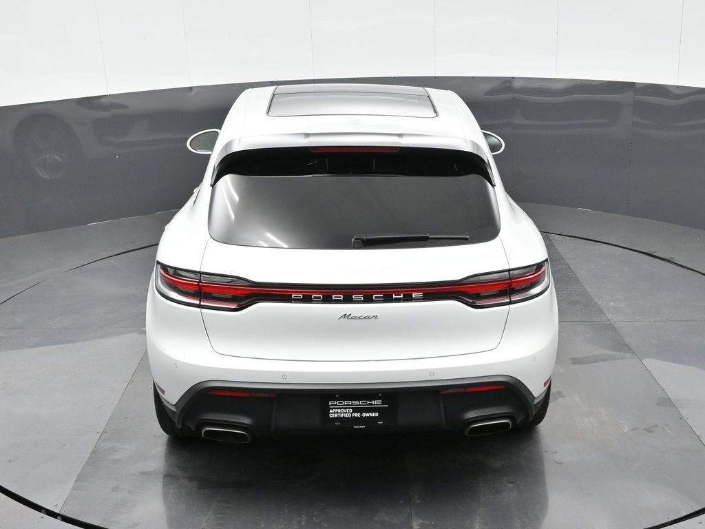 Certified 2025 Porsche Macan AWD/4WD image 29