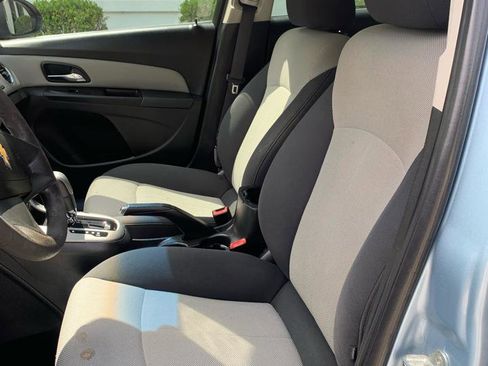 Used 2011 Chevrolet Cruze LS w/ Connectivity Package image 7