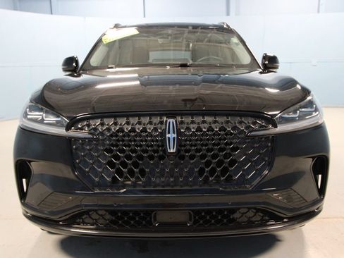 Used 2025 Lincoln Aviator Reserve w/ Luxury Package AWD/4WD image 33