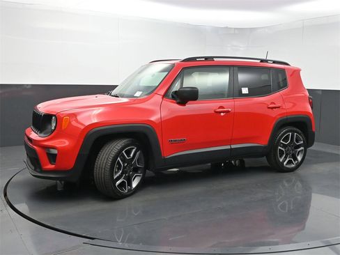 Used 2020 Jeep Renegade Sport image 17