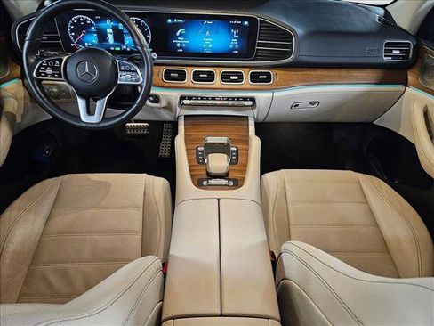 Used 2022 Mercedes-Benz GLS 450 4MATIC image 19
