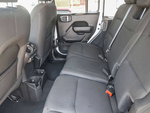 Used 2022 Jeep Wrangler Unlimited Sport AWD/4WD image 17