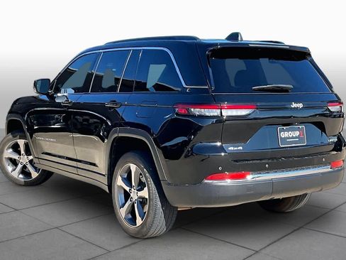 Used 2024 Jeep Grand Cherokee Limited w/ Trailer Tow Package AWD/4WD image 11