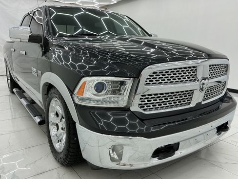 Used 2016 RAM 1500 Laramie w/ Convenience Group AWD/4WD image 3